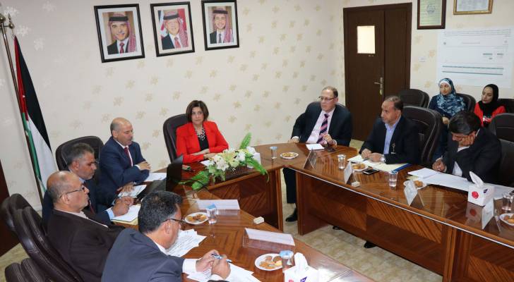 وزيرة التخطيط تشيد بإنجازات دائرة الإحصاءات العامة الأردنية