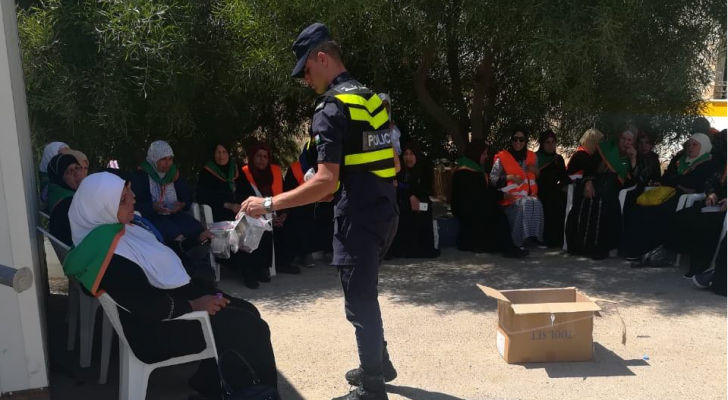 الدوريات الخارجية تستقبل الحجاج المغادرين لأداء مناسك الحج
