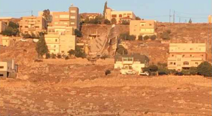 صورة من موقع المداهمة بالسلط