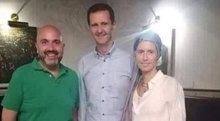أسماء الأسد بغطاء الرأس