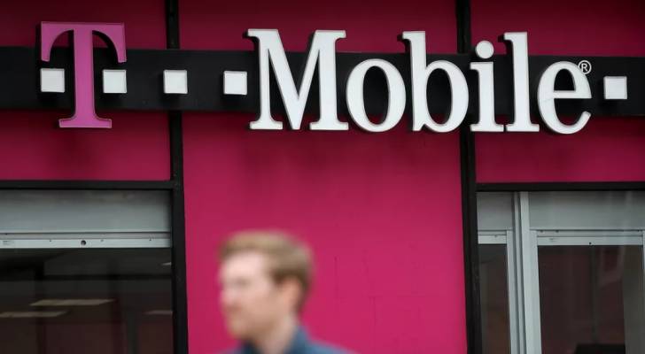 اختراق شركة T-Mobile يكشف معلومات 2.3 مليون عميل