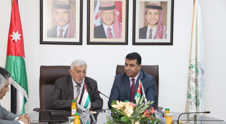 الاردن وفلسطين يوقعان اتفاقية شركة التسويق الزراعي