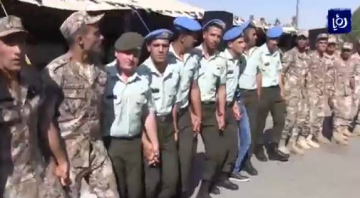 الجيش ينظم حفل زفاف جماعي لعدد من منتسبيه ومنتسبي الأجهزة الأمنية.. فيديو