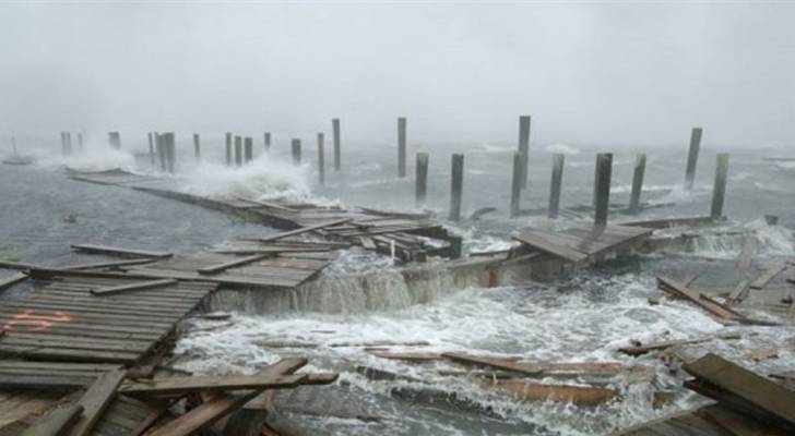 إعصار فلورنس يودي بحياة 4 أشخاص على الأقل ويحاصر العشرات