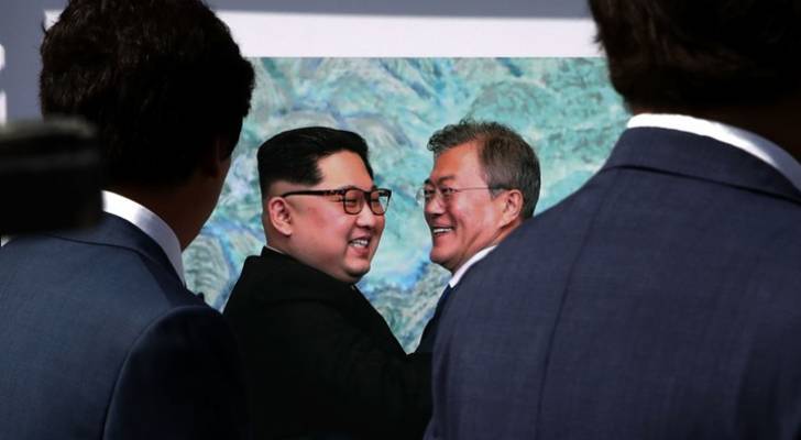 لقاء قمة بين زعيمي الكوريتين لانعاش المحادثات مع واشنطن