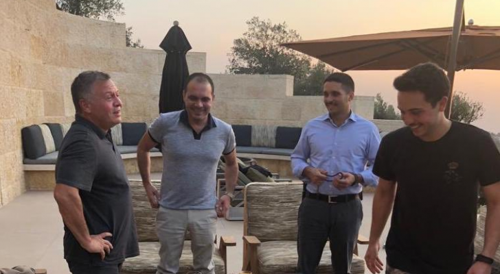 الصورة التي نشرها الامير علي بن الحسين على تويتر