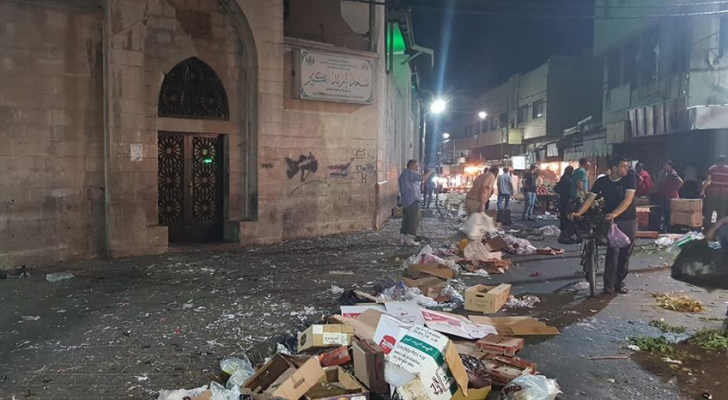 صورة من امام مسجد اربد الكبير بوسط المدينة