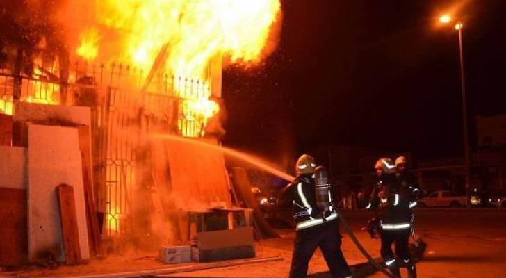وفاتان و5 إصابات بحريق منزل في عمان