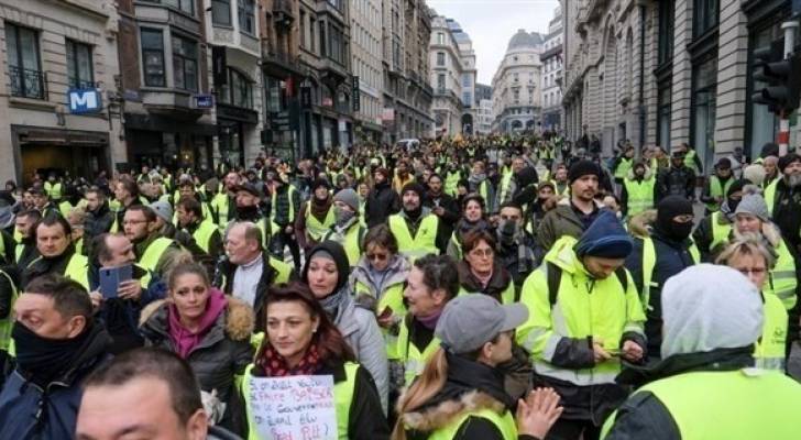 فرنسا: اعتقال المئات باحتجاجات "السترات الصفراء"