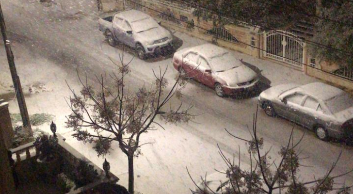 الثلوج في منطقة خلدا بالعاصمة عمان