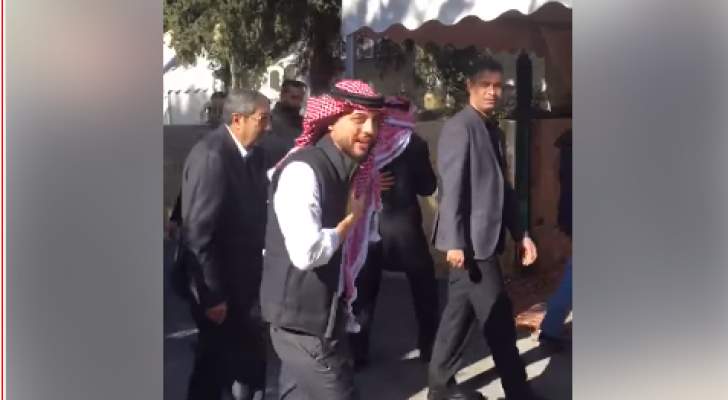 ولي العهد يزور السلط ويلتقي وجهائها بدارة الحمود