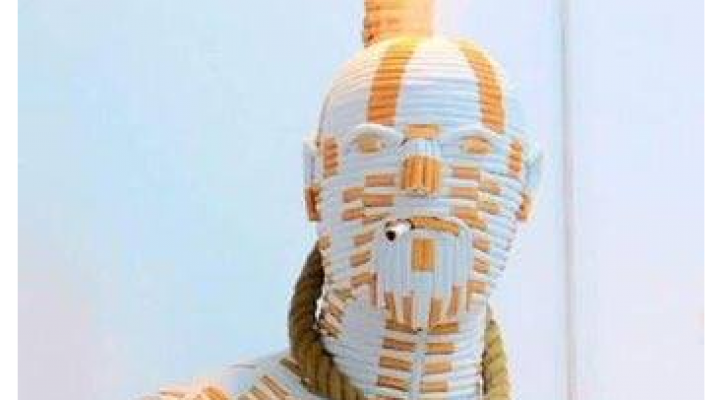 2500 سيجارة لتصميم مجسم في اليرموك
