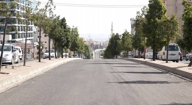 الأمانة : إزالة جسر مشاه وتركيب إشارة ضوئية على شارع الملكة رانيا فجر الجمعه
