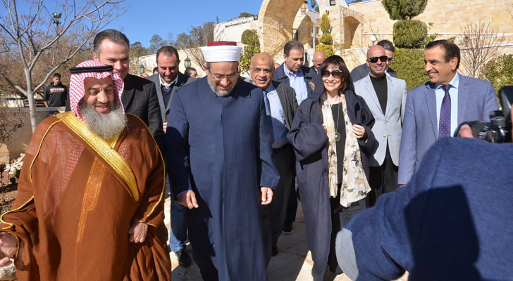 شويكة وأبو البصل يتفقدان موقع أهل الكهف