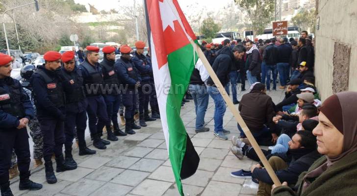 اتفاق ينهي اعتصام "المتعطلين عن العمل" بعد لقاء العيسوي