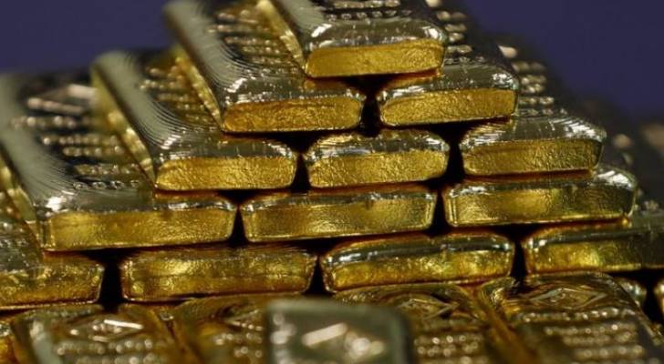 الذهب يرتفع وسط ضغوط على الدولار