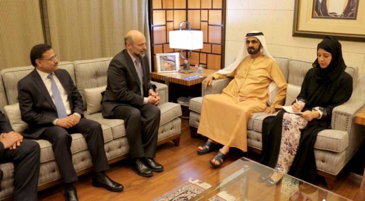الرزاز يشيد بدور الإمارات في دعم الأردن اقتصاديا