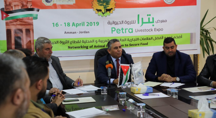 من المؤتمر