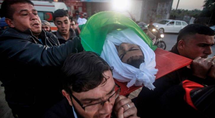 الفلسطينيون يشيعون جثمان الشهيد أبو شلوف في جباليا