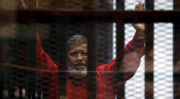 النيابة المصرية تعتبر مرسي "عميلا" للحرس الثوري الإيراني