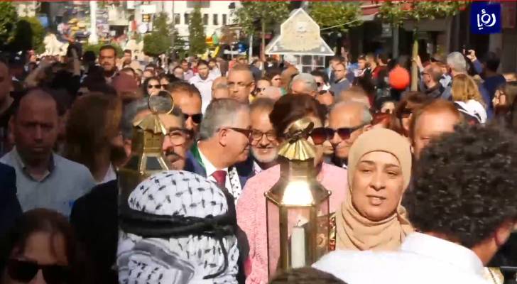 الطوائف المسيحية في فلسطين تحتفل بسبت النور - فيديو