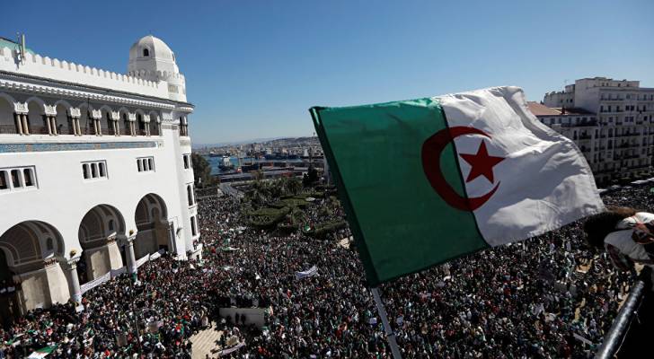 "الدفاع الجزائرية" تؤكد أن بحوزتها ملفات فساد "بأرقام ومبالغ خيالية"