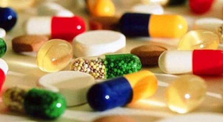 حكومة الرزاز تقر بارتفاع اسعار الأدوية في الاردن