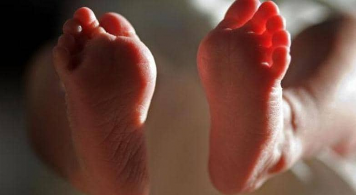 أنجبت بعد حالات إجهاض متعددة.