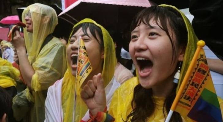 تايوان أول دولة آسيوية تشرع زواج مثليي الجنس