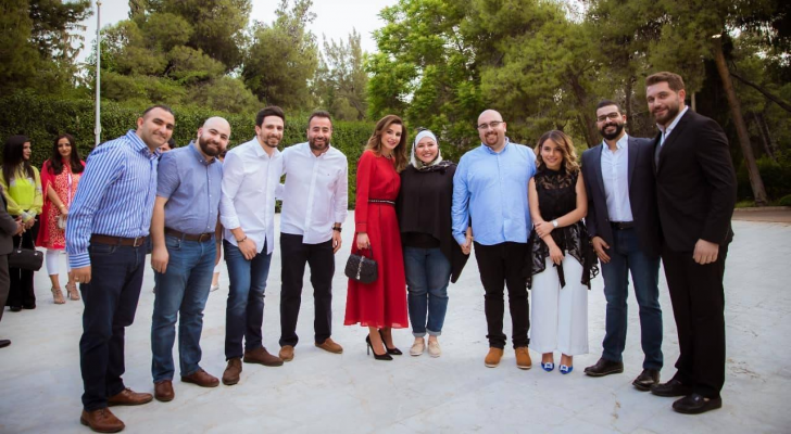 الملكة رانيا العبدالله تقيم مأدبة إفطار لعدد من الشباب والشابات