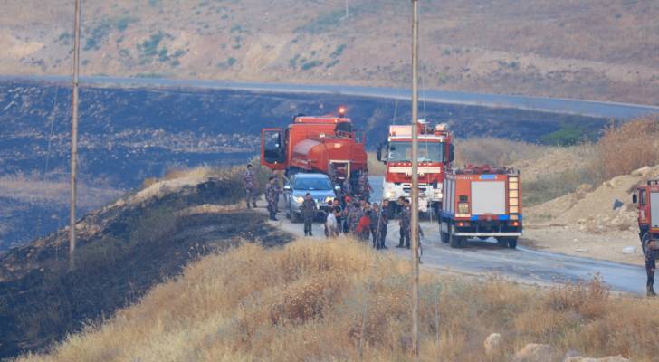 حريق ضخم يدمر موقعاً سياحياً في منطقة التلال السبعة باربد..شاهد