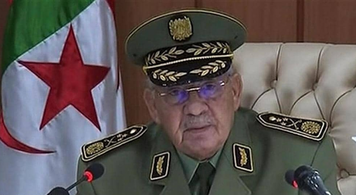 قايد صالح يتوعد بمحاربة الفساد