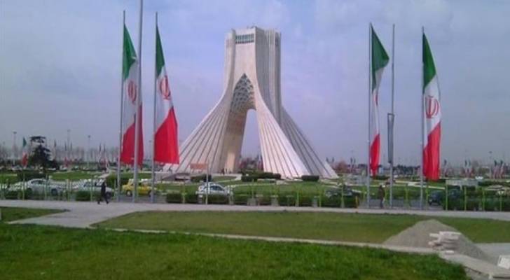 13 وفاة في حادث سقوط حافلة وسط إيران