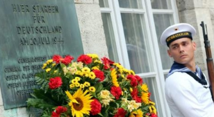 ألمانيا تحيي ذكرى أبطال محاولة اغتيال هتلر قبل 75 عاما