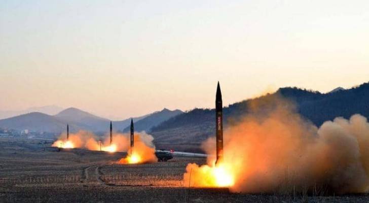 ردا على "تهديدات الغزو".. كوريا الشمالية تطلق صواريخها