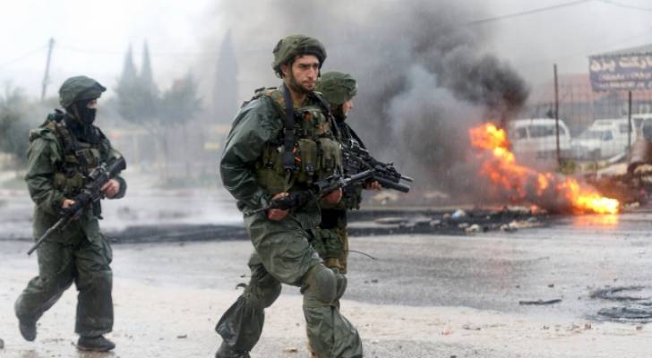 الإعلام العبري: دوي انفجار قرب حاجز للاحتلال في جلبوع شمال مدينة جنين بالضفة الغربية