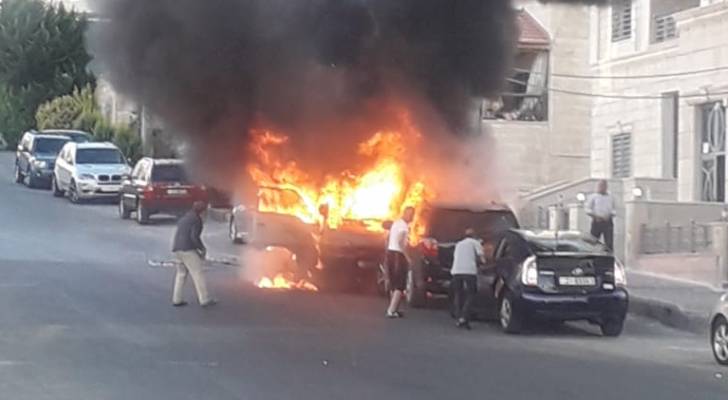 حريق "باص" في عمان.. صور
