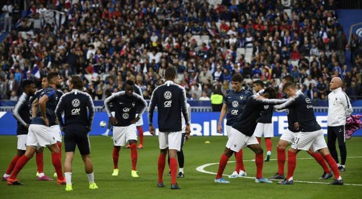 تأخر انطلاق مباراة فرنسا وألبانيا بسبب "نشيد خاطىء"