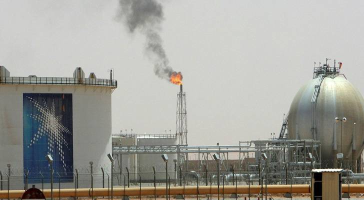رويترز : تعطل إمدادات النفط السعودية بعد الهجوم على منشأتي أرامكو
