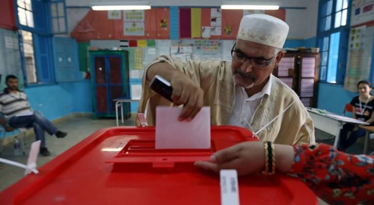 تونس: جولة ثانية في الانتخابات الرئاسية بين قيس سعيد ونبيل القروي
