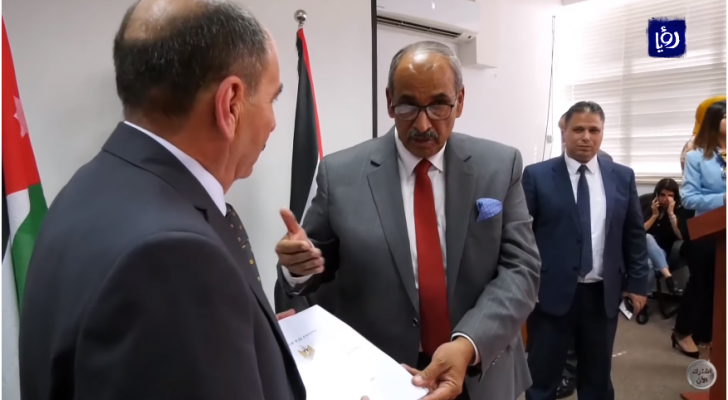 وزارتا الأشغال الأردنية والفلسطينية توقعان اتفاقية تعاون بينهما