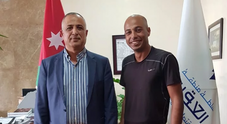 رئيس مجلس المفوضين المهندس نايف احمد بخيت في العقبة اليوم الرحالة المغربي غلام ياسين