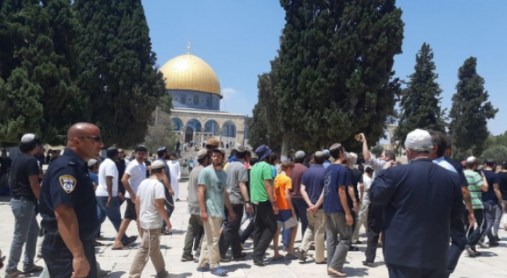 144 متطرفا يهوديا يقتحمون المسجد الأقصى