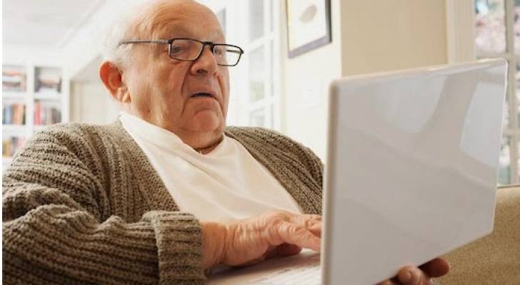22 % من المسنين الاردنيين يستخدمون الحاسوب