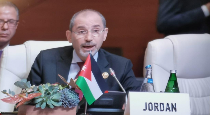 من المؤتمر