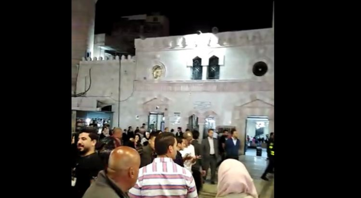 وقفة احتجاجية لمتعطلين عن العمل أمام المسجد الحسيني في عمان