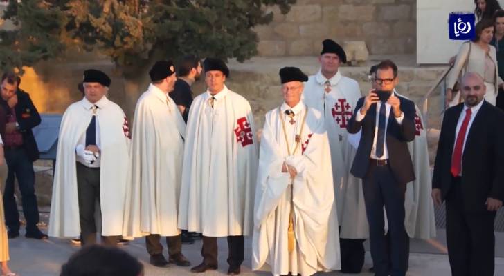 حجاج من فرسان القبر المقدس يزورون مواقع مسيحية في الأردن- فيديو