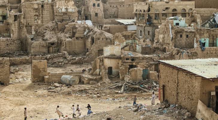 قبل ساعات من توقيع اتفاق الرياض... الرئيس اليمني يغرد