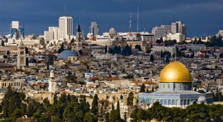 صافرات الانذار تدوي في القدس بعد اطلاق صواريخ من غزة
