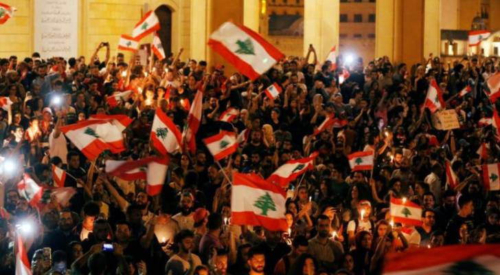 قطع الطرق الرئيسية في شمال لبنان .. ودعوة لتظاهرة "أحد الشهداء"